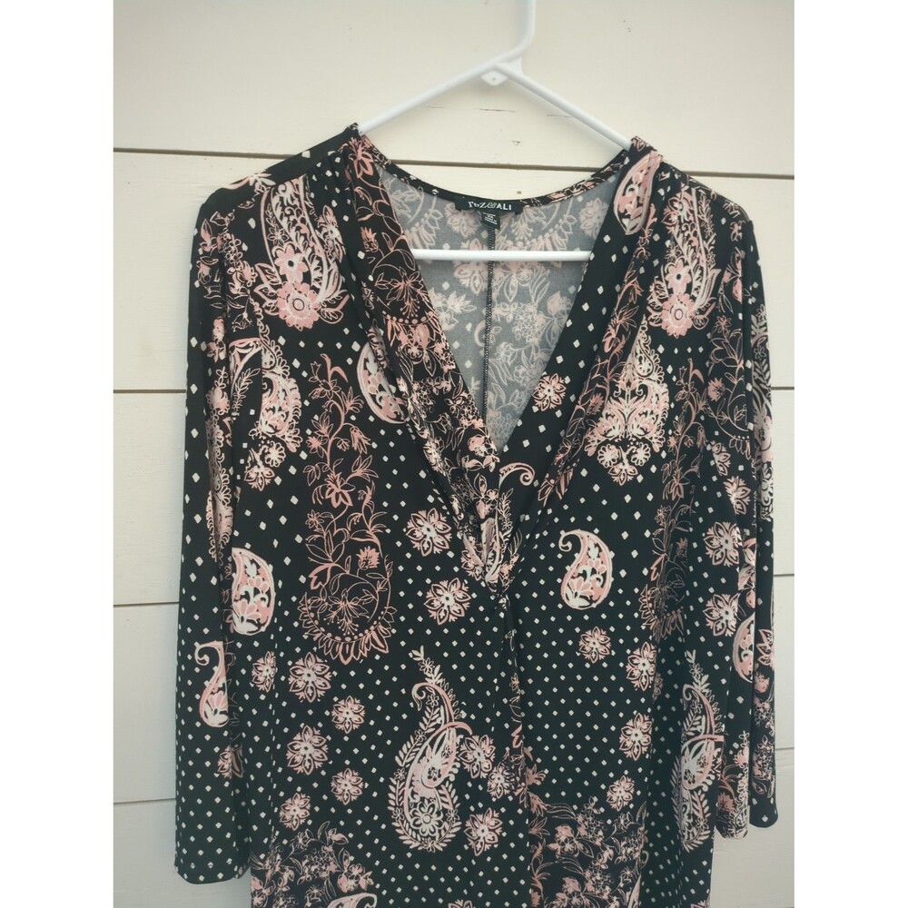 Roz and Ali 2X black pink floral Paisley tunic top v-neck fall